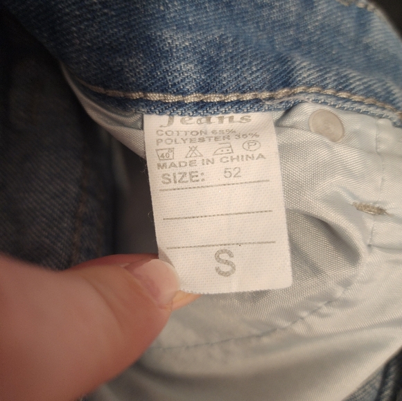 Distressed Wide Leg Blue Jean Shorts, No Brand, Size ( S ). - Picture 3 of 3